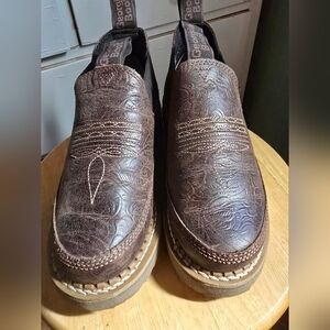 MAKE ME AN OFFER Womens Georgia Boot Romeos Paisley Embossed Leather LIKE NEW